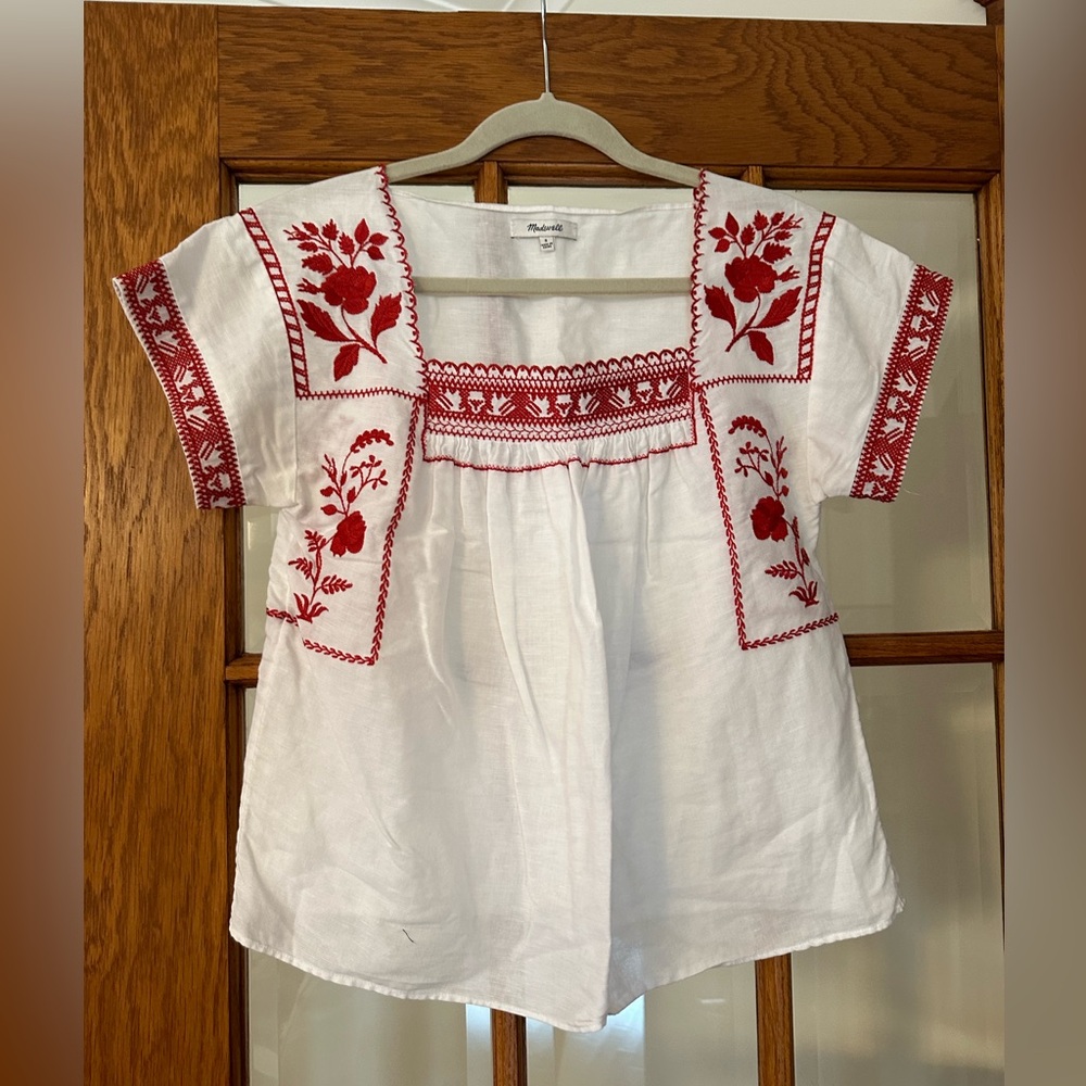 Madewell embroidered square neck top top in size small